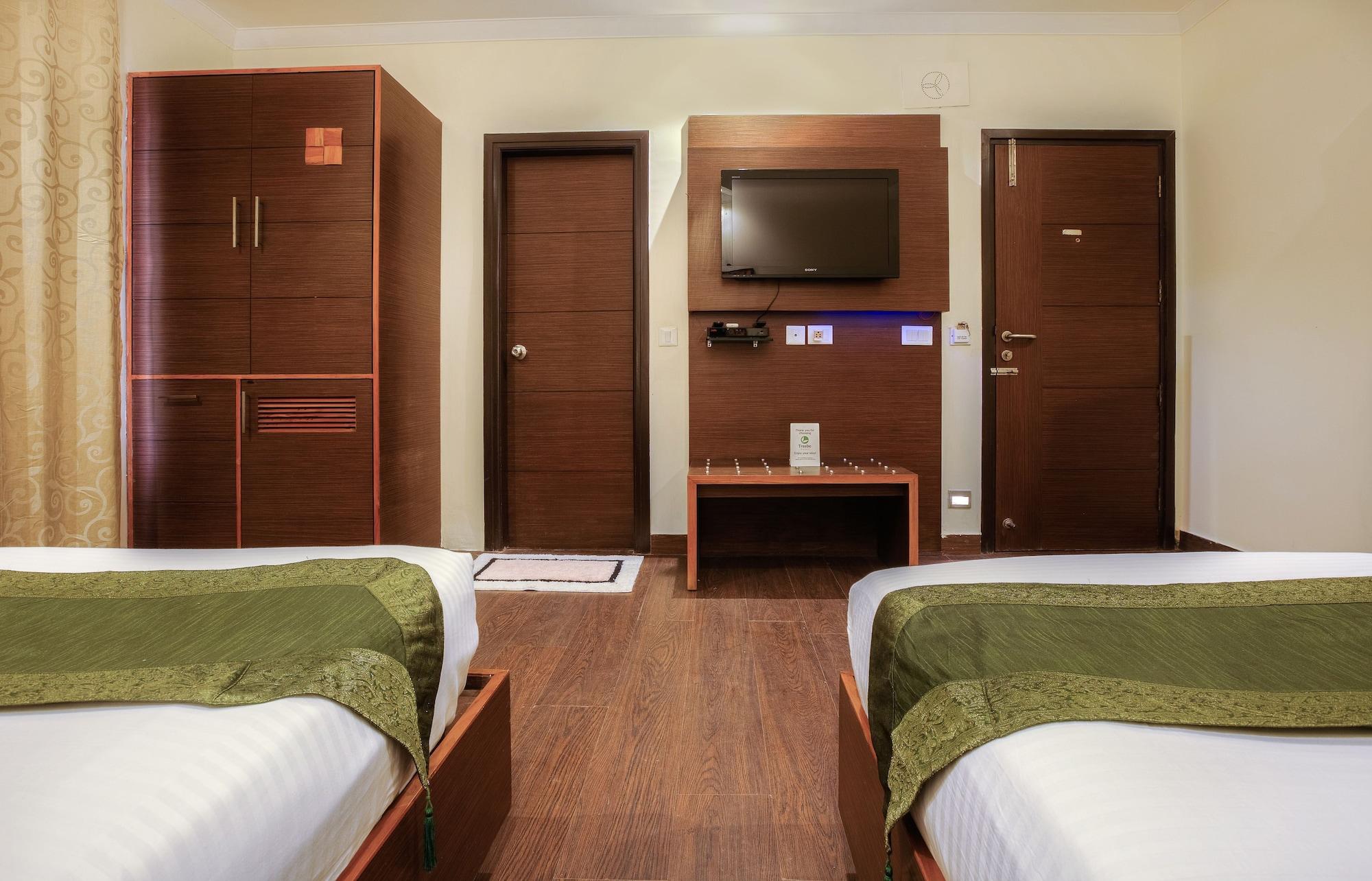 Treebo White Castle, Gurgaon Hotel Екстериор снимка