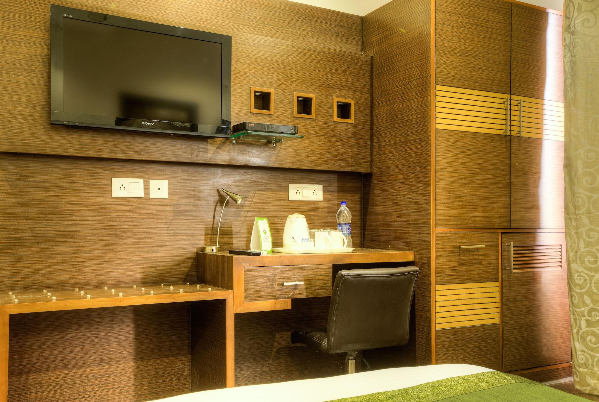 Treebo White Castle, Gurgaon Hotel Екстериор снимка