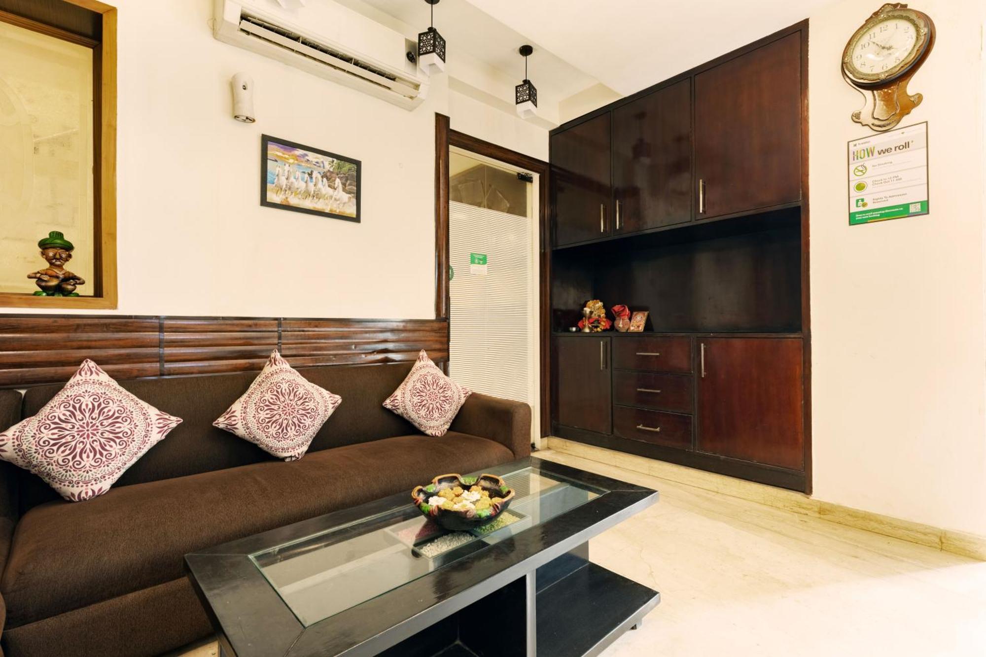 Treebo White Castle, Gurgaon Hotel Екстериор снимка