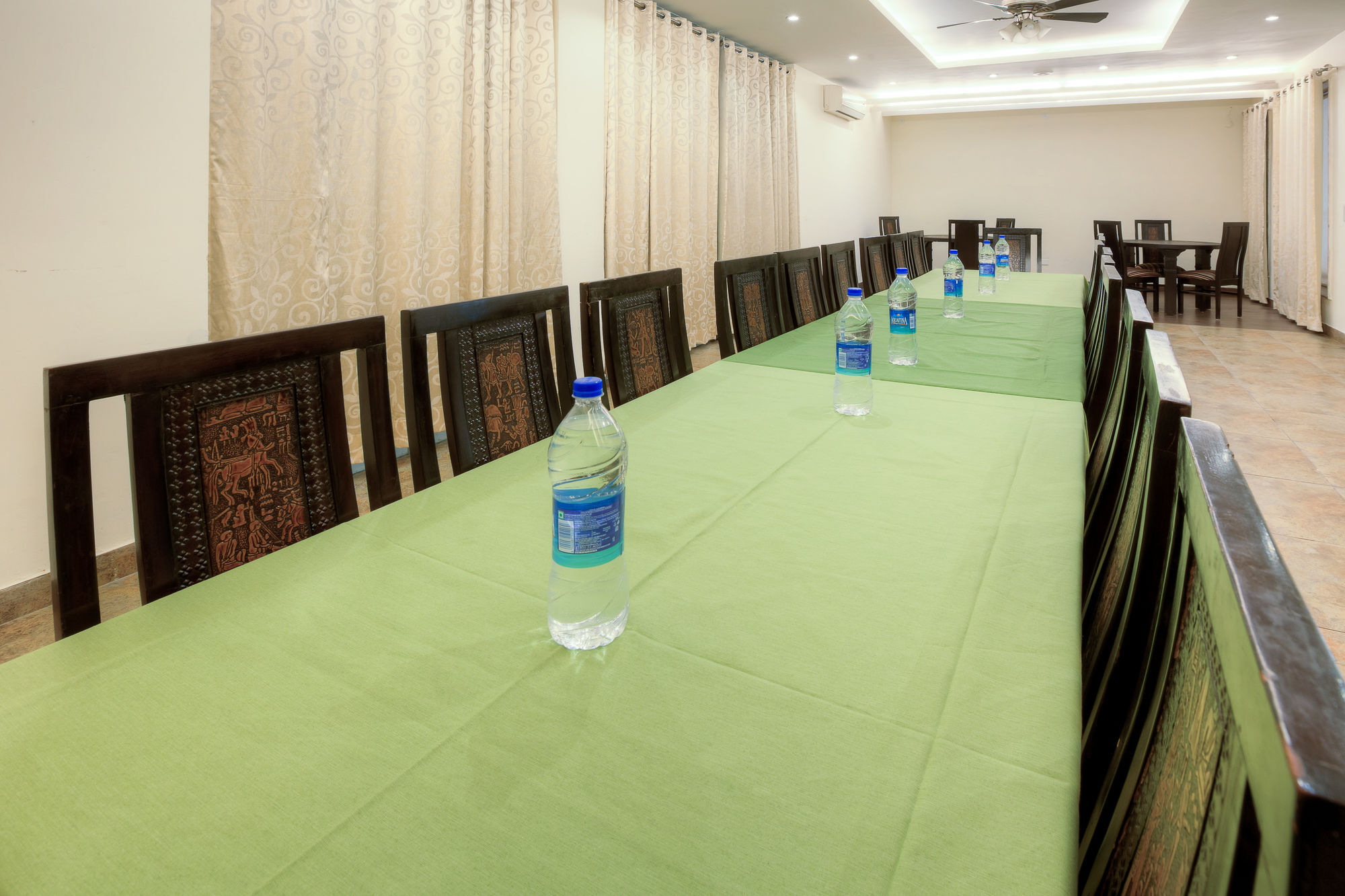 Treebo White Castle, Gurgaon Hotel Екстериор снимка